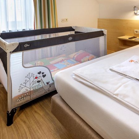 Weißenhorn Hotel Zum Loewen מראה חיצוני תמונה