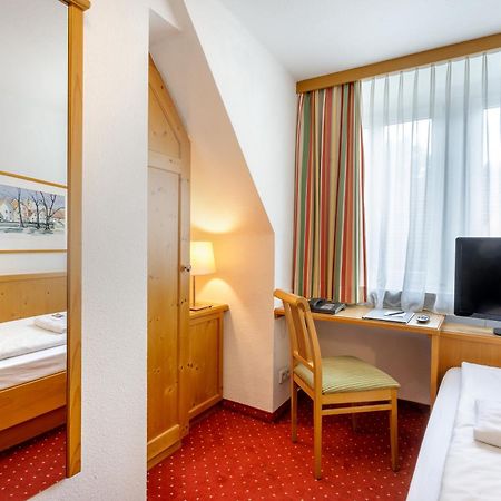 Weißenhorn Hotel Zum Loewen מראה חיצוני תמונה