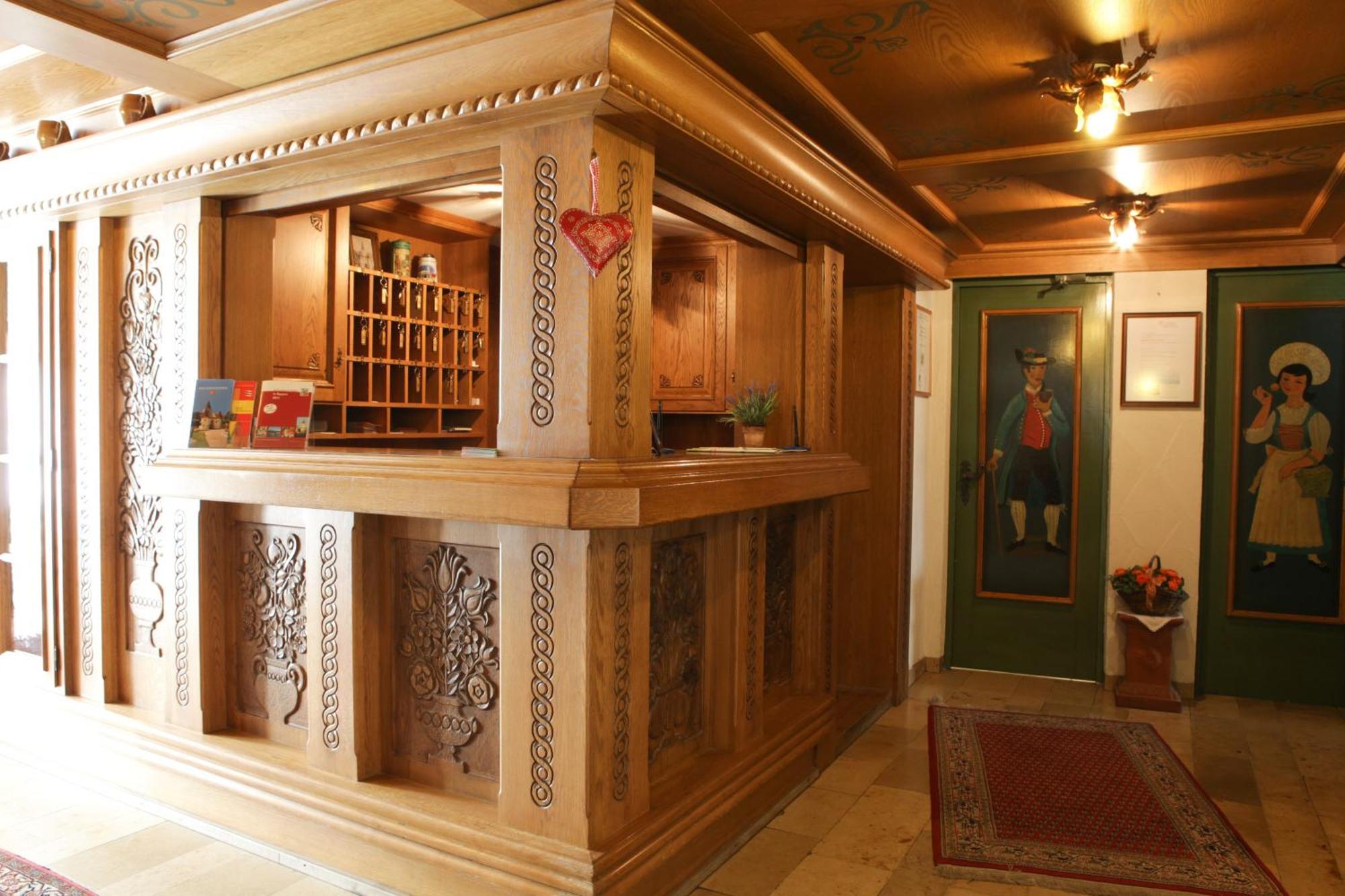 Weißenhorn Hotel Zum Loewen מראה חיצוני תמונה