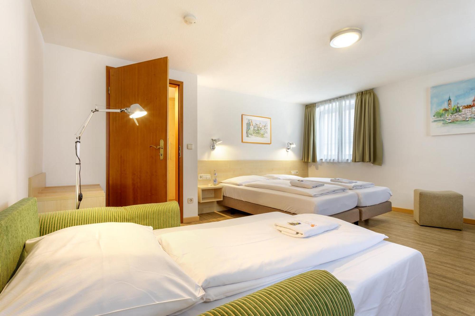 Weißenhorn Hotel Zum Loewen מראה חיצוני תמונה