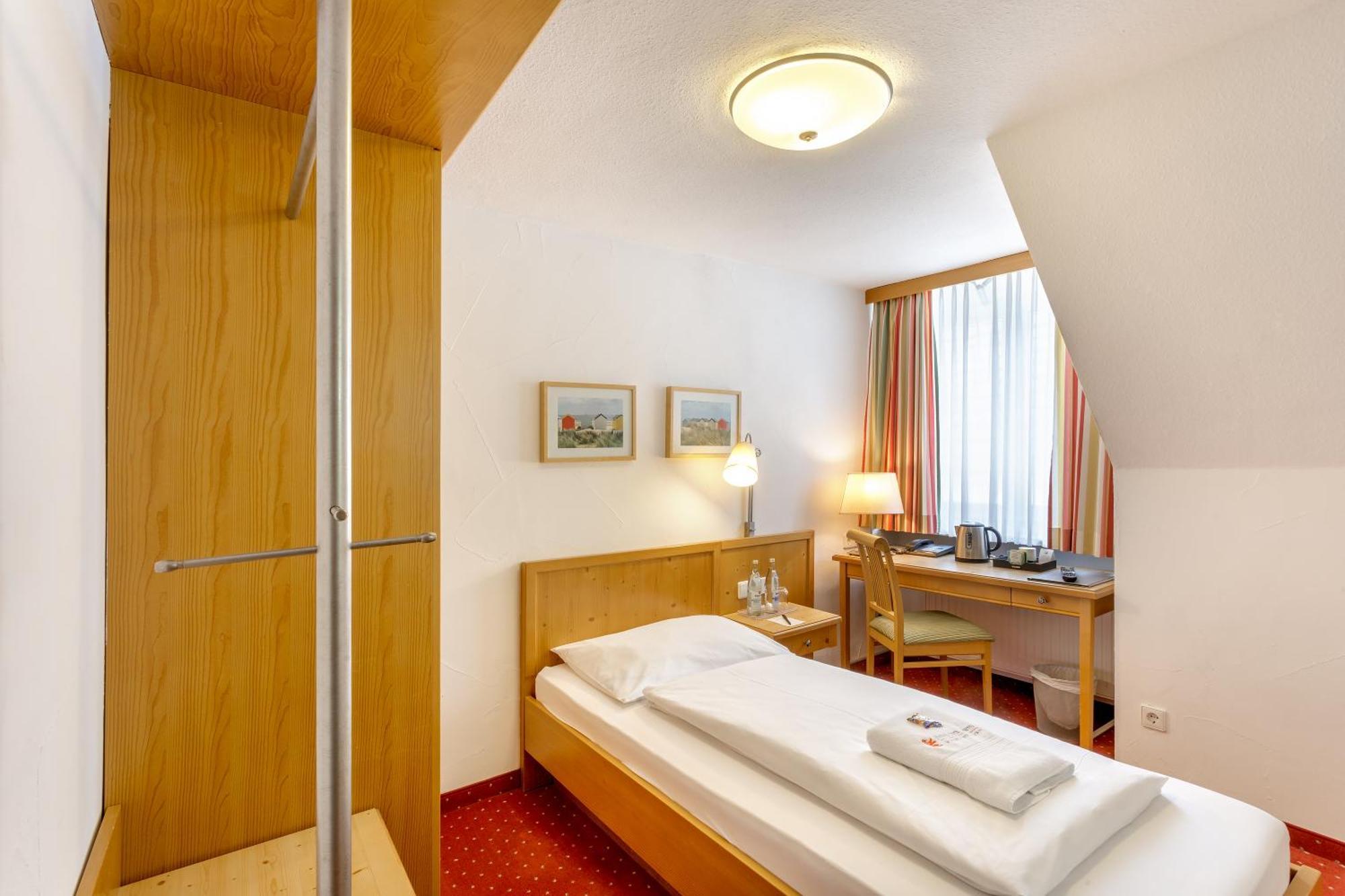 Weißenhorn Hotel Zum Loewen מראה חיצוני תמונה