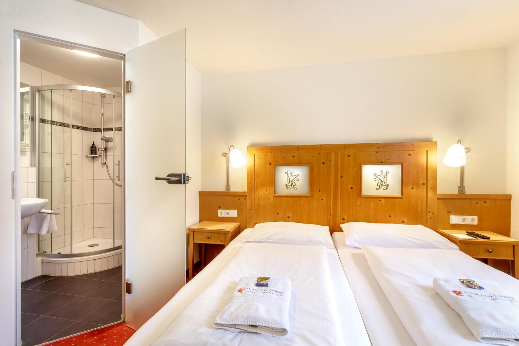 Weißenhorn Hotel Zum Loewen מראה חיצוני תמונה